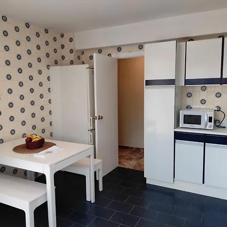 Apartment Precioso Piso En Playa America Con Jardin Privado. Nigran