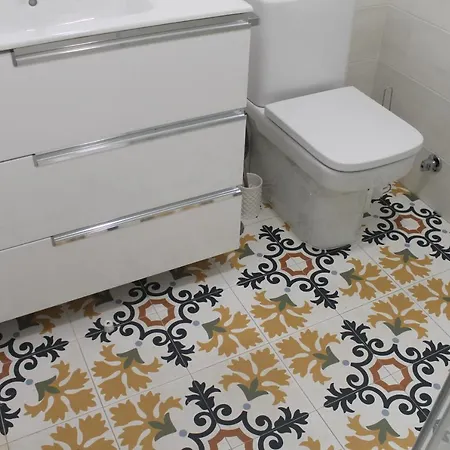 Precioso Piso En Playa America Con Jardin Privado. * Nigran