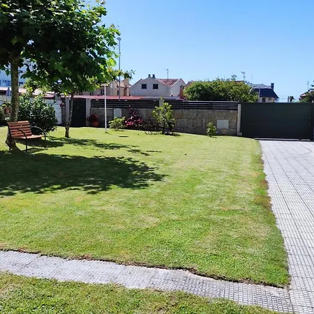 Apartment Precioso Piso En Playa America Con Jardin Privado. *