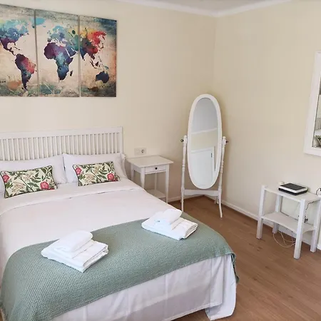 Precioso Piso En Playa America Con Jardin Privado. Apartment *