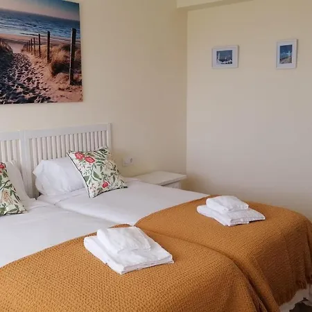 Apartment Precioso Piso En Playa America Con Jardin Privado. Nigran